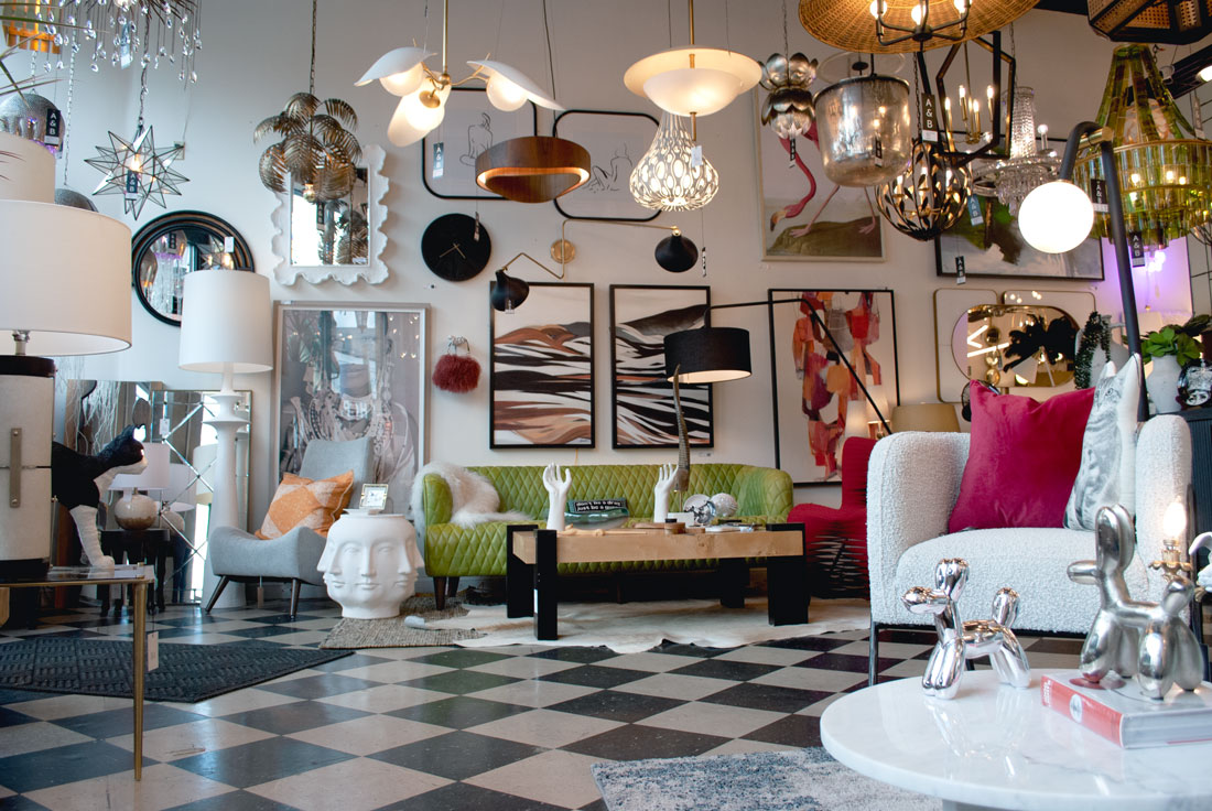 Alcott Bently Indoor chandeliers and home decor